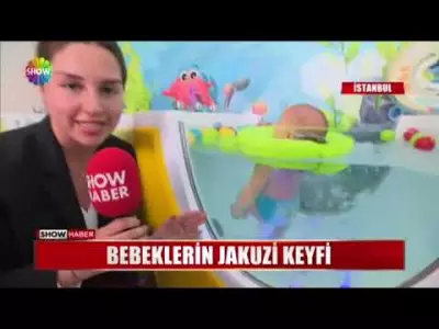 Bebeklerin Jakuzi Keyfi - Dr Aykut Coşkun
